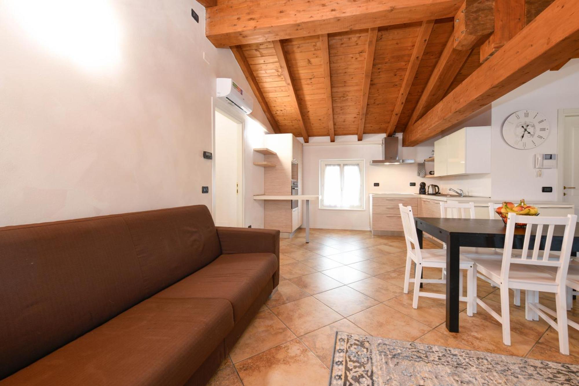 Wendy Apartment- Twobedroom & Pool & Parkprivatefree & Sports Desenzano del Garda Exterior foto
